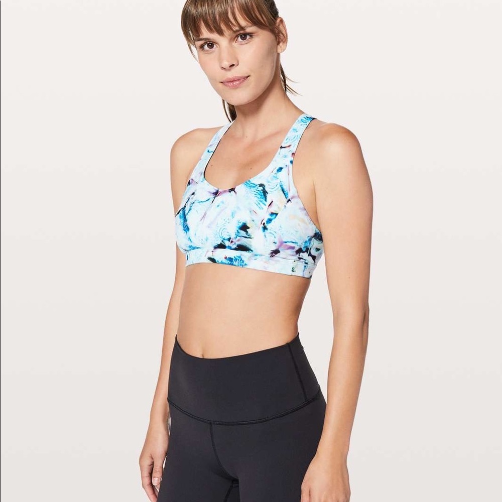 Lululemon Free To Be Serene Bra